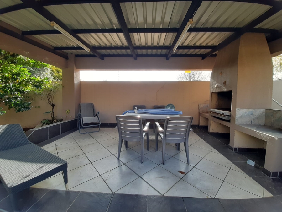 To Let 5 Bedroom Property for Rent in Vaalpark Free State
